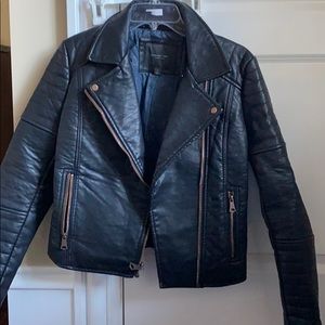 Moto Jacket w removable collar